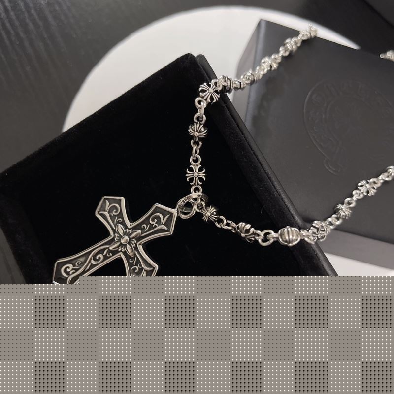 Ch**me He**ts necklaces